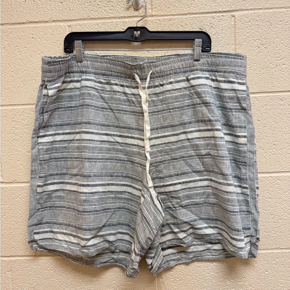 J. Jill Gray Striped Women's Shorts